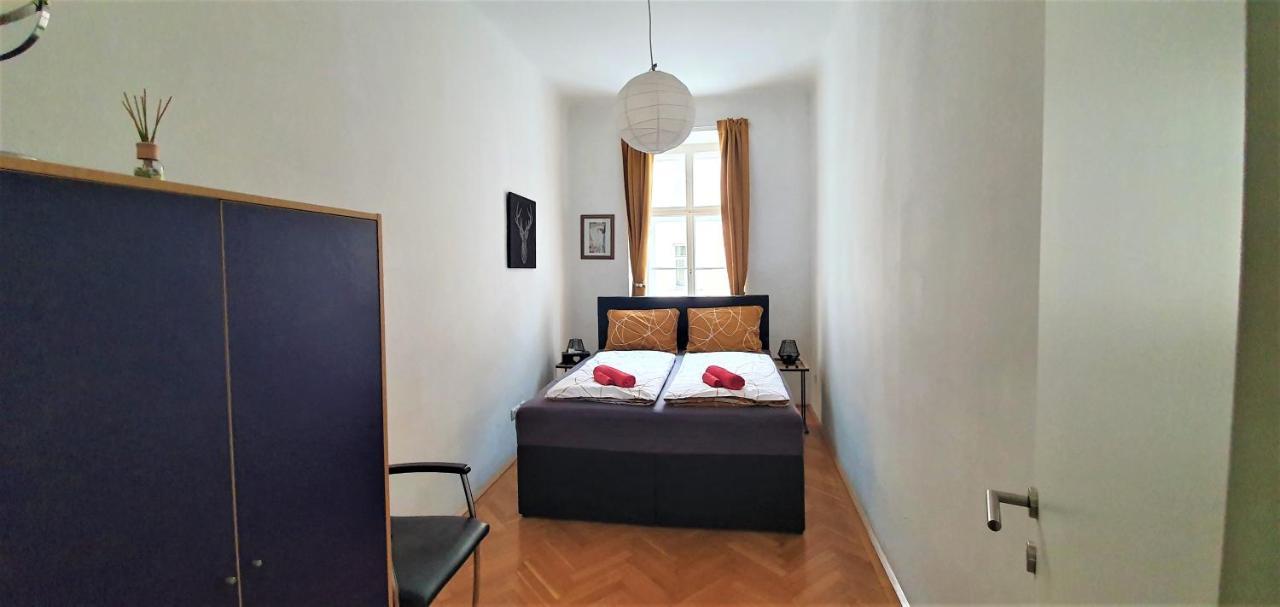 Msq Belvedere Apartment Wina Bagian luar foto